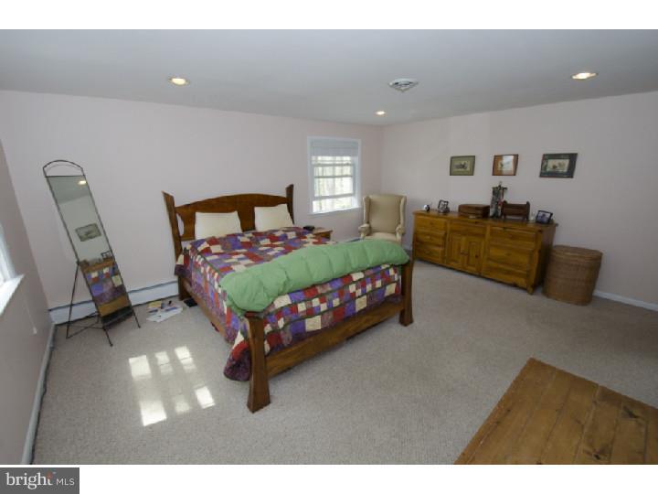 631 Upper Weadley Road Wayne, PA 19087 - Photo 13 of 20 Master Bedroom