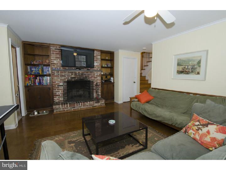 631 Upper Weadley Road Wayne, PA 19087 - Photo 10 of 20 Family Room