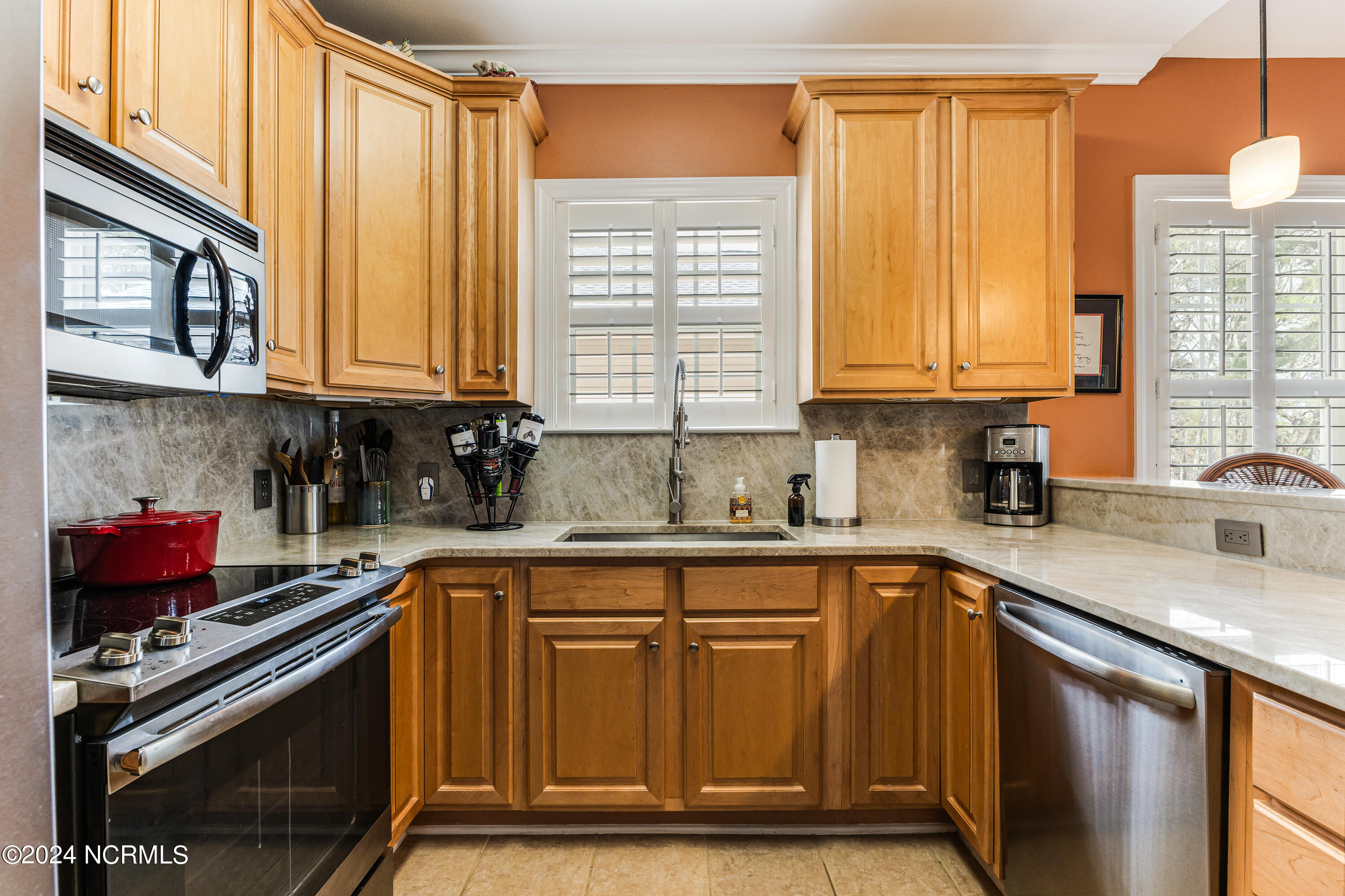 174 Clubhouse Road, Unit 5 Sunset Beach, NC 28468 - Photo 11 of 46 174 Clubhouse-11