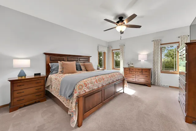 $929,900 | 732 River Reserve Drive, Hartland, WI 53029