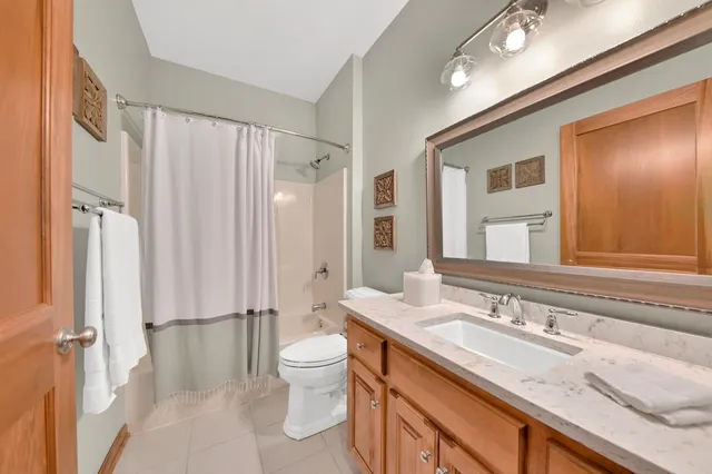 $929,900 | 732 River Reserve Drive, Hartland, WI 53029