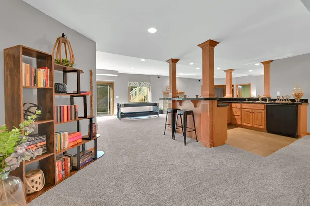 $929,900 | 732 River Reserve Drive, Hartland, WI 53029