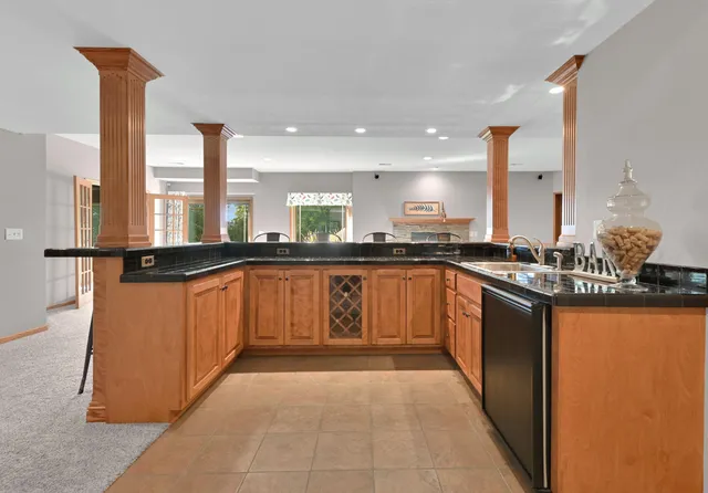 $929,900 | 732 River Reserve Drive, Hartland, WI 53029