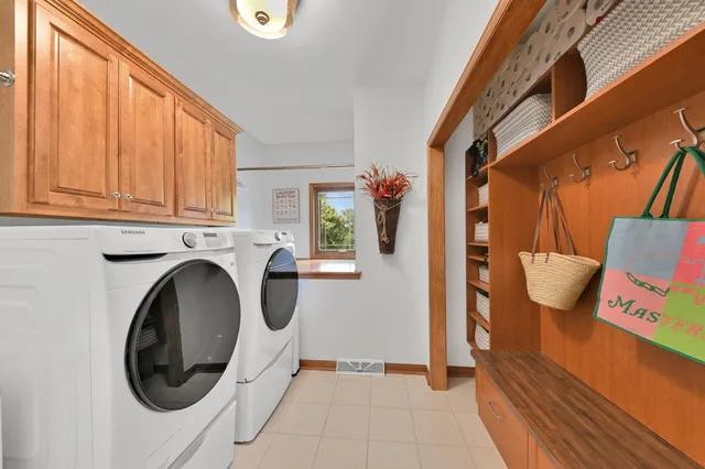 $929,900 | 732 River Reserve Drive, Hartland, WI 53029