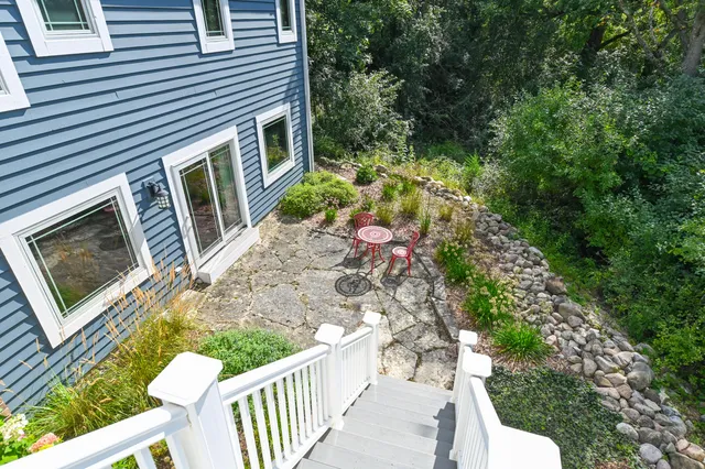 $929,900 | 732 River Reserve Drive, Hartland, WI 53029