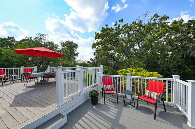 $929,900 | 732 River Reserve Drive, Hartland, WI 53029