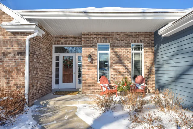 $929,900 | 732 River Reserve Drive, Hartland, WI 53029