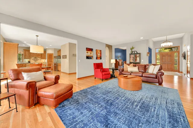 $929,900 | 732 River Reserve Drive, Hartland, WI 53029