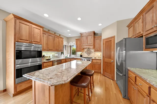 $929,900 | 732 River Reserve Drive, Hartland, WI 53029