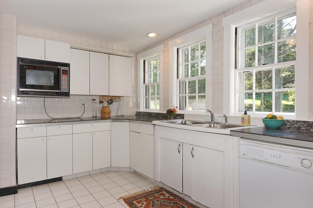 55 Falmouth Road Arlington, MA 02474 - Photo 8 of 30