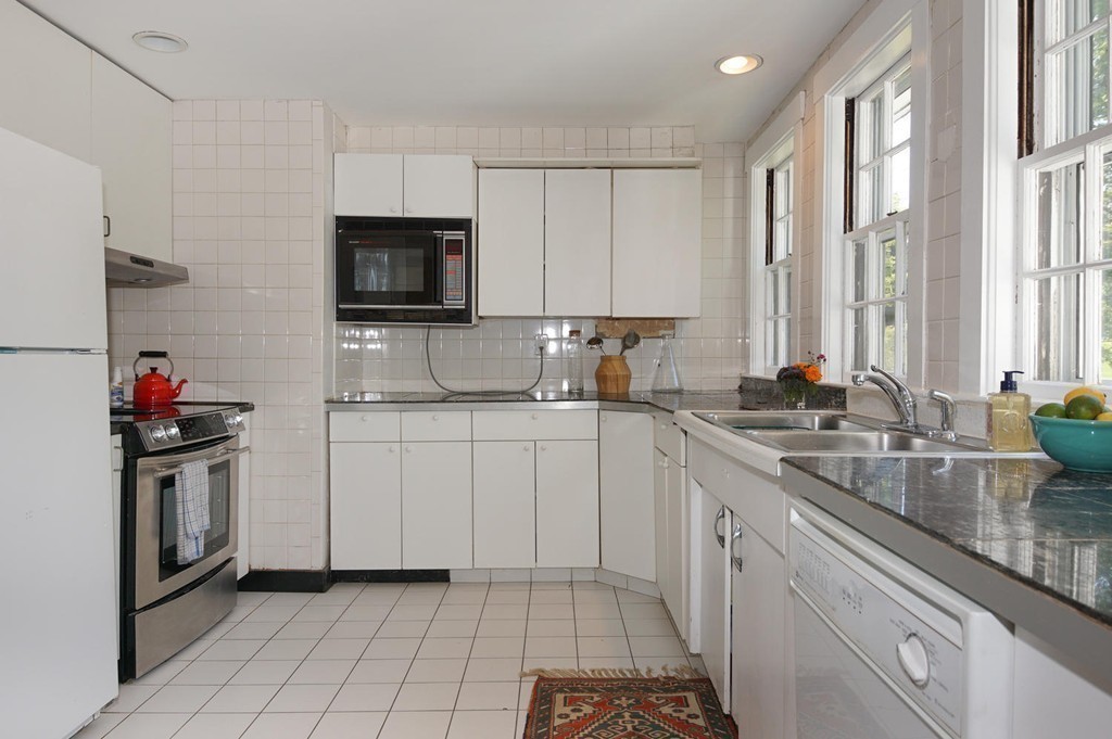 55 Falmouth Road Arlington, MA 02474 - Photo 9 of 30