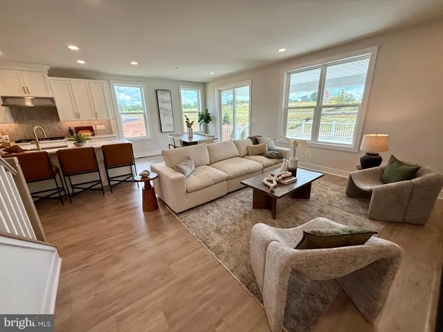 $975,000 | 403 Emmett Court, Royersford, PA 19468