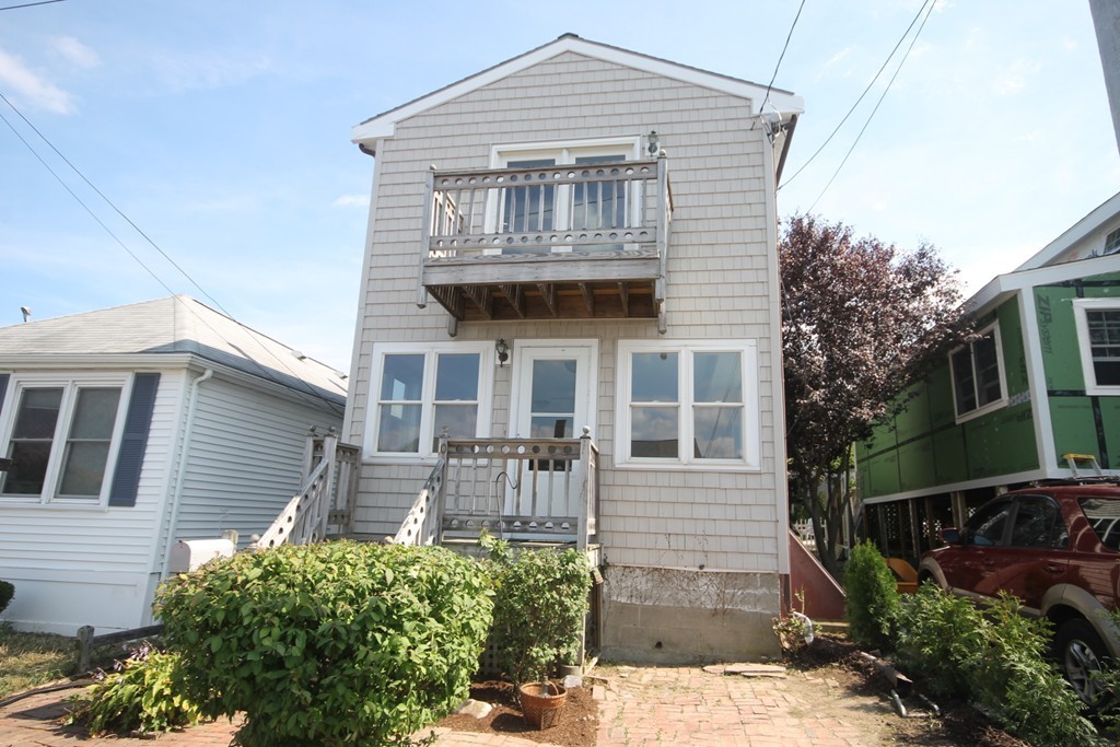 10 Old Colony Road Hull, MA 02045 - Photo 3 of 29 Gallery Image 3