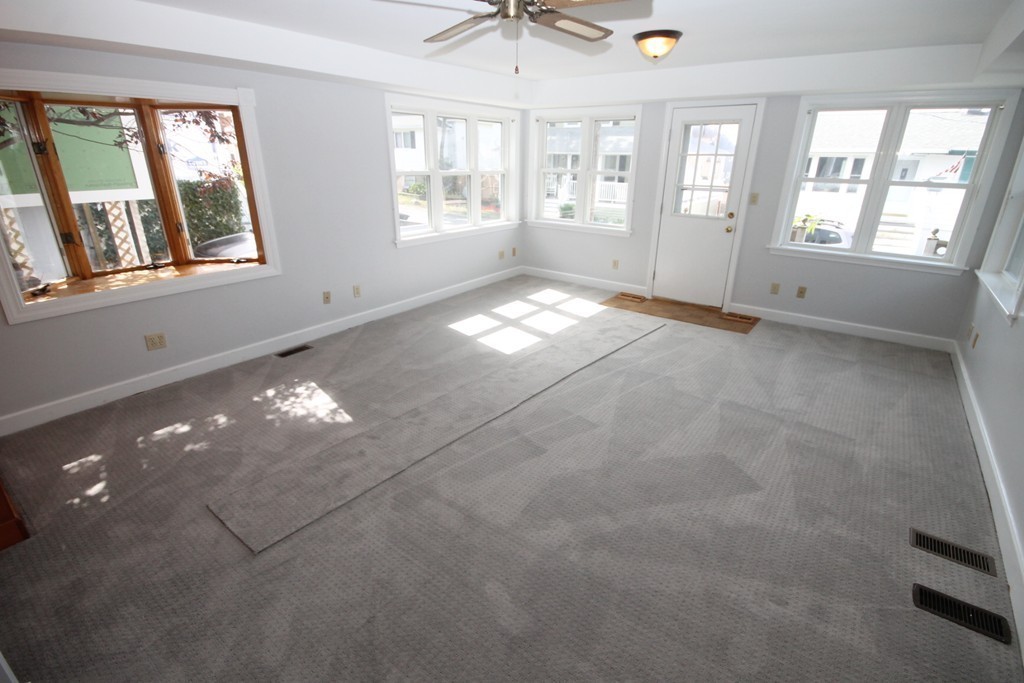 10 Old Colony Road Hull, MA 02045 - Photo 4 of 29 Gallery Image 4