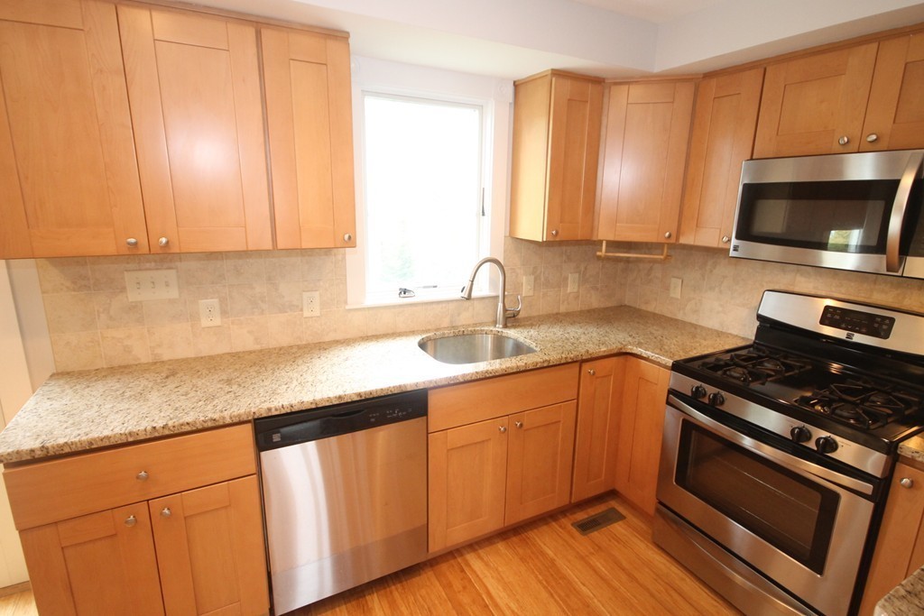 10 Old Colony Road Hull, MA 02045 - Photo 6 of 29 Gallery Image 6