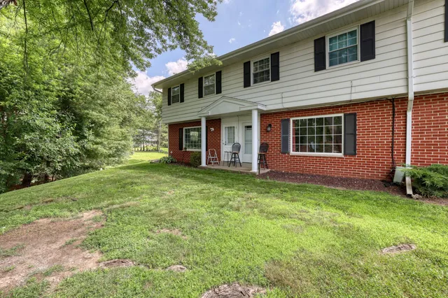 $230,000 | 18570 Kamala Court, Brookfield, WI 53045