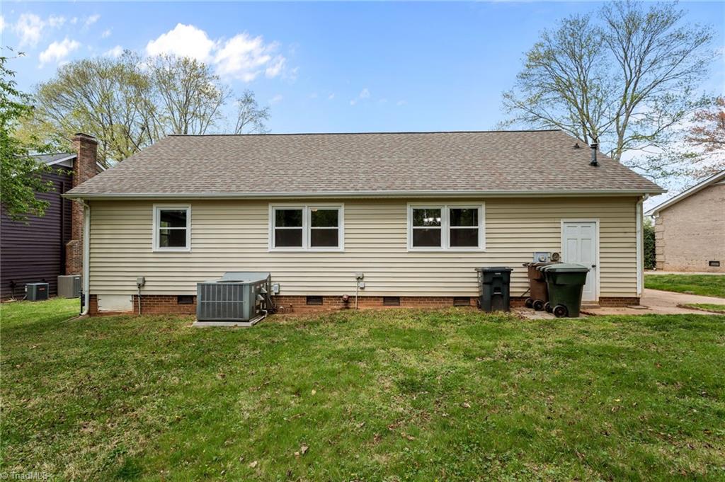 1611 Maple Ridge Court Greensboro, NC 27455 - Photo 36 of 47