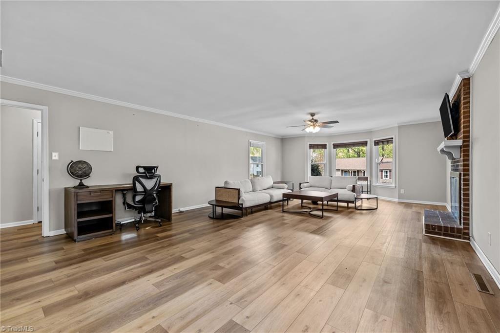 1611 Maple Ridge Court Greensboro, NC 27455 - Photo 9 of 47