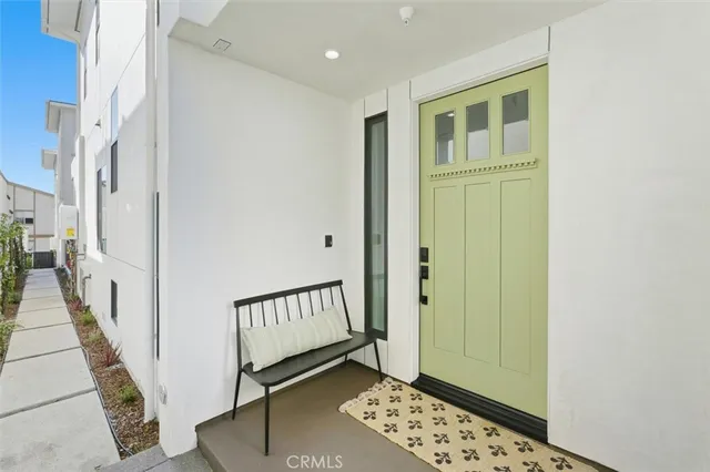 $2,559,000 | 617 North Irena Avenue, Unit B, Redondo Beach, CA 90277