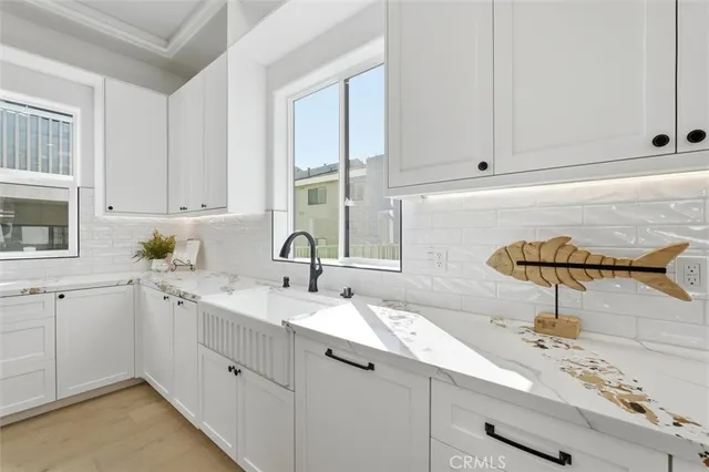 $2,559,000 | 617 North Irena Avenue, Unit B, Redondo Beach, CA 90277