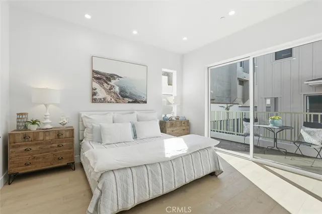 $2,559,000 | 617 North Irena Avenue, Unit B, Redondo Beach, CA 90277