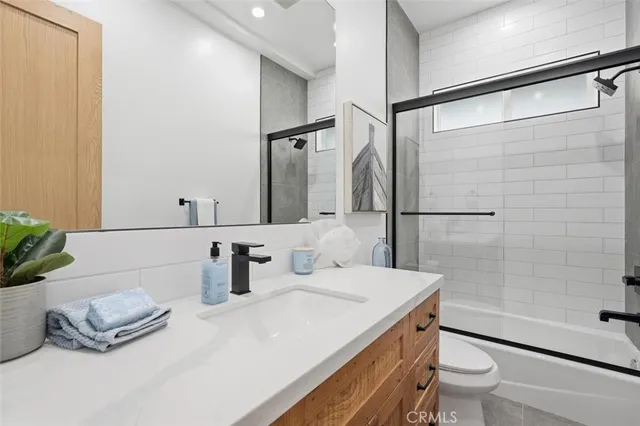 $2,559,000 | 617 North Irena Avenue, Unit B, Redondo Beach, CA 90277