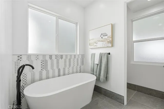 $2,559,000 | 617 North Irena Avenue, Unit B, Redondo Beach, CA 90277