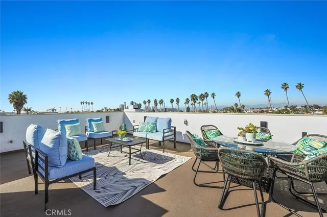 $2,559,000 | 617 North Irena Avenue, Unit B, Redondo Beach, CA 90277