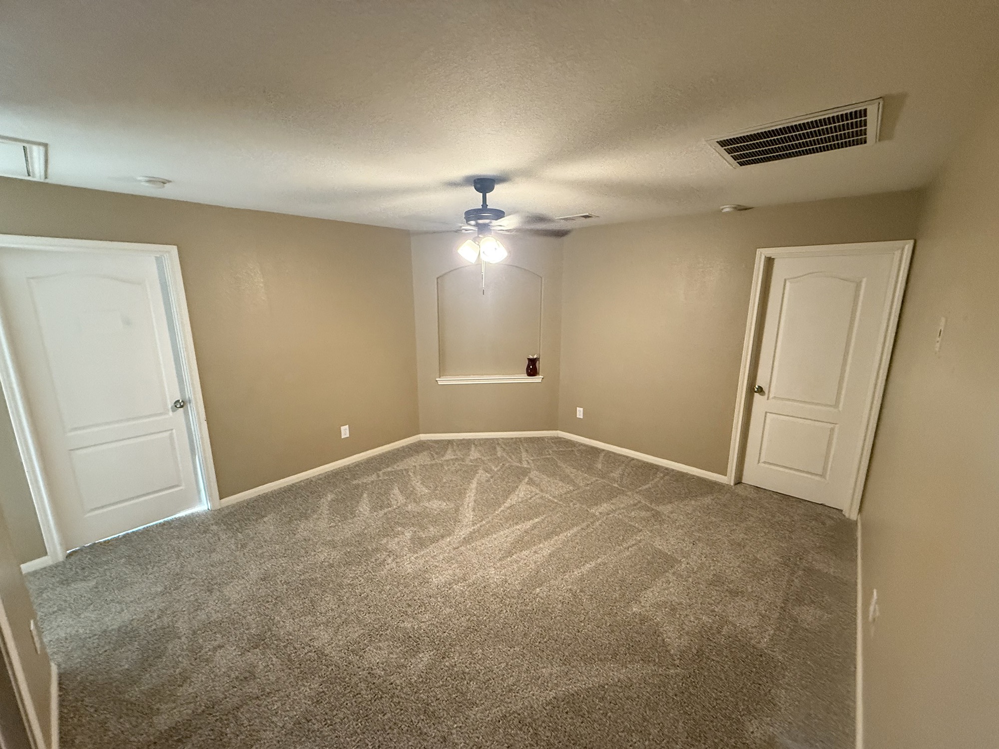 9429 Lambright Road Houston, TX 77075 - Photo 28 of 40 The upstairs bedrooms are strategically placed for privacy.