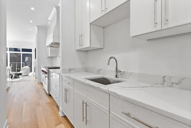 $1,775,000 | 2433 West Cuyler Avenue, Chicago, IL 60618