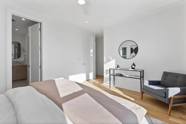 $1,775,000 | 2433 West Cuyler Avenue, Chicago, IL 60618