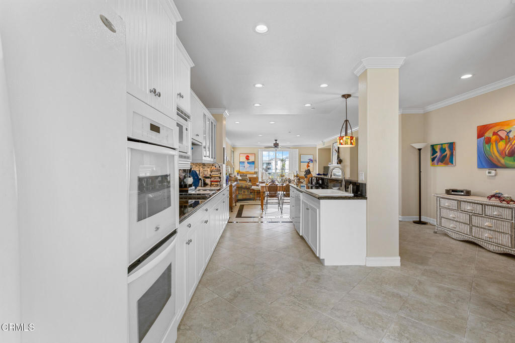 1547 Windshore Way Oxnard, CA 93035 - Photo 8 of 33 a kitchen with stainless steel appliances lots of counter top space