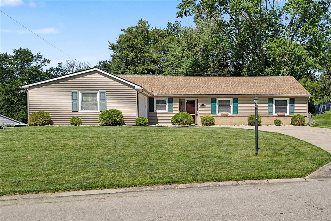 185 Broadripple Road Centerville, OH 45458 - Photo 3 of 43