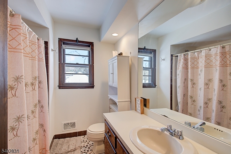 3 Birch Street Mendham, NJ 07945 - Photo 11 of 24