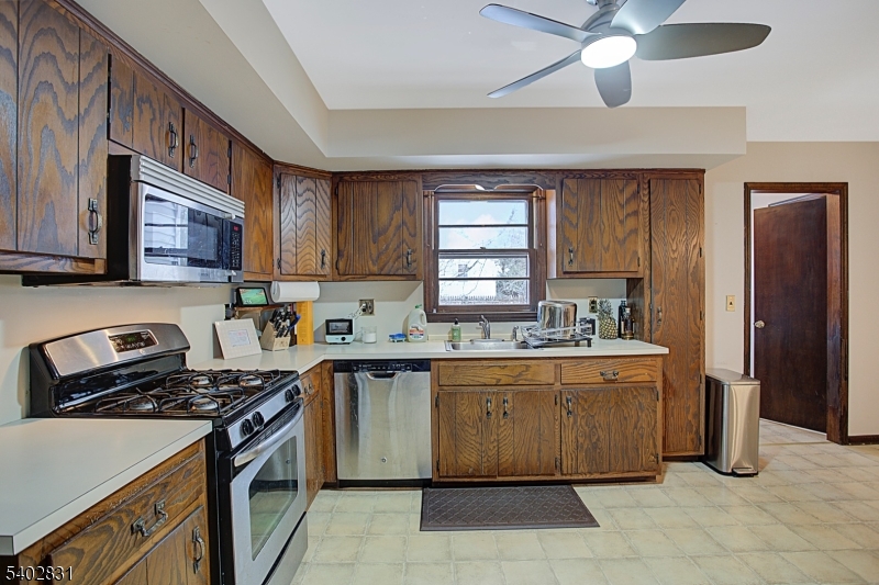 3 Birch Street Mendham, NJ 07945 - Photo 7 of 24