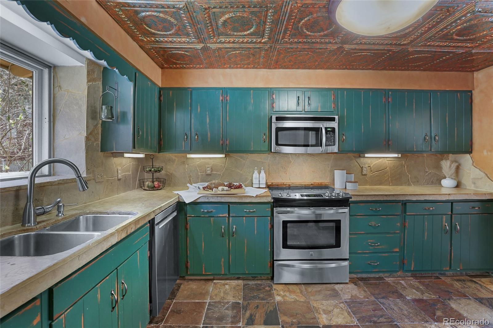 746 Riverside Drive Lyons, CO 80540 - Photo 12 of 50 Gallery Image 12