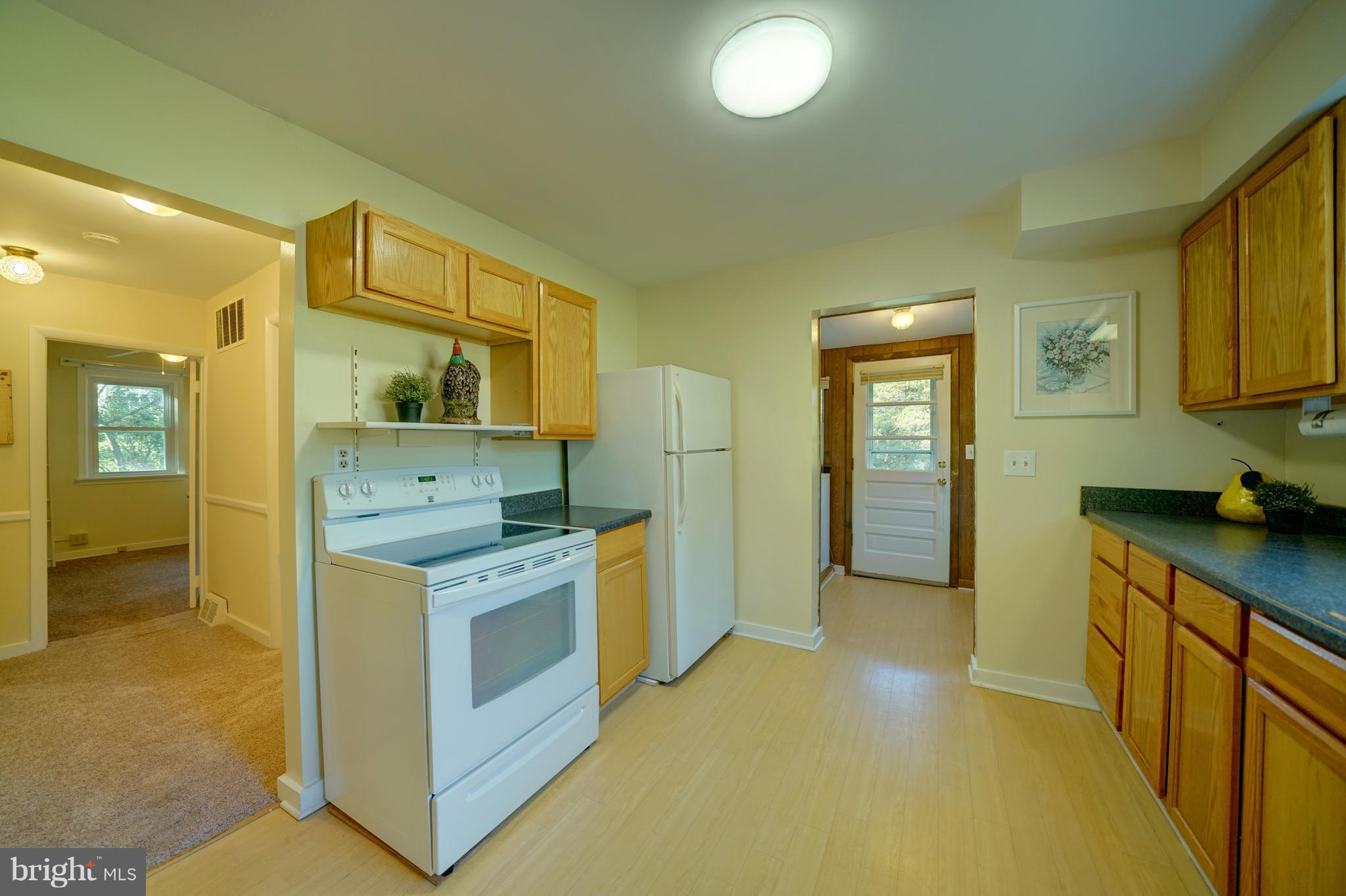 10682 Scaggsville Road Laurel, MD 20723 - Photo 21 of 49 Kitchen