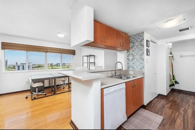 $419,000 | 816 Northwest 11th Street, Unit 1101, Miami, FL 33136