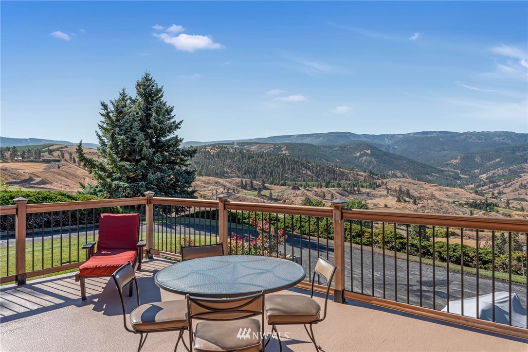 4362 Jim Smith Road Wenatchee, WA 98801 - Photo 3 of 30 Gallery Image 3