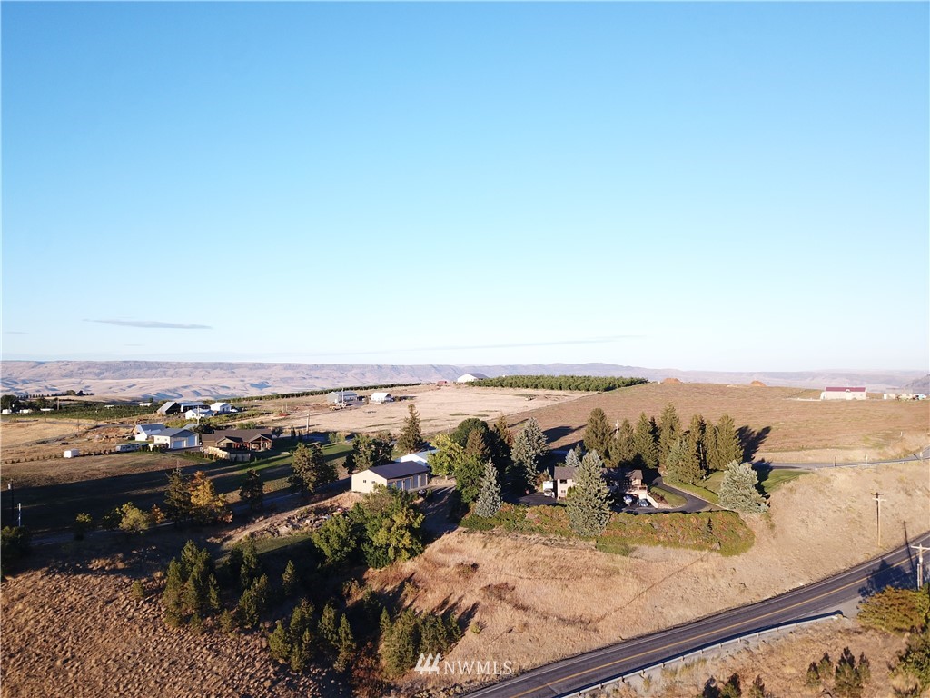 4362 Jim Smith Road Wenatchee, WA 98801 - Photo 8 of 30 Gallery Image 8