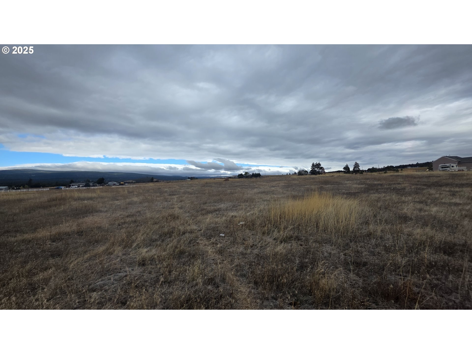 Sara View Drive, Unit 2 Goldendale, WA 98620 - Photo 4 of 10 a black and white photo of a house