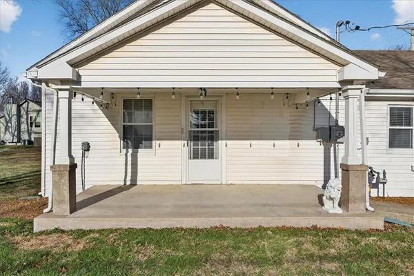 $279,000 | 1490 Northeast Independence Avenue, Lee's Summit, MO 64086