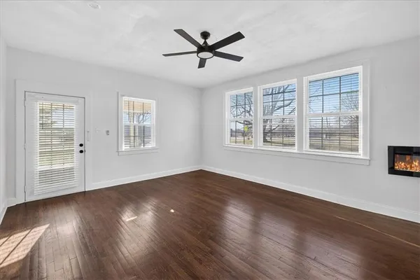 $279,000 | 1490 Northeast Independence Avenue, Lee's Summit, MO 64086