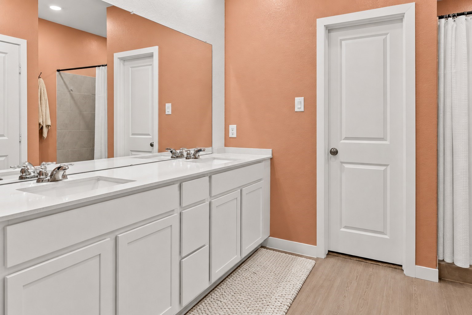 10660 Ellerston Road Cleveland, TX 77327 - Photo 26 of 42 Primary bathroom