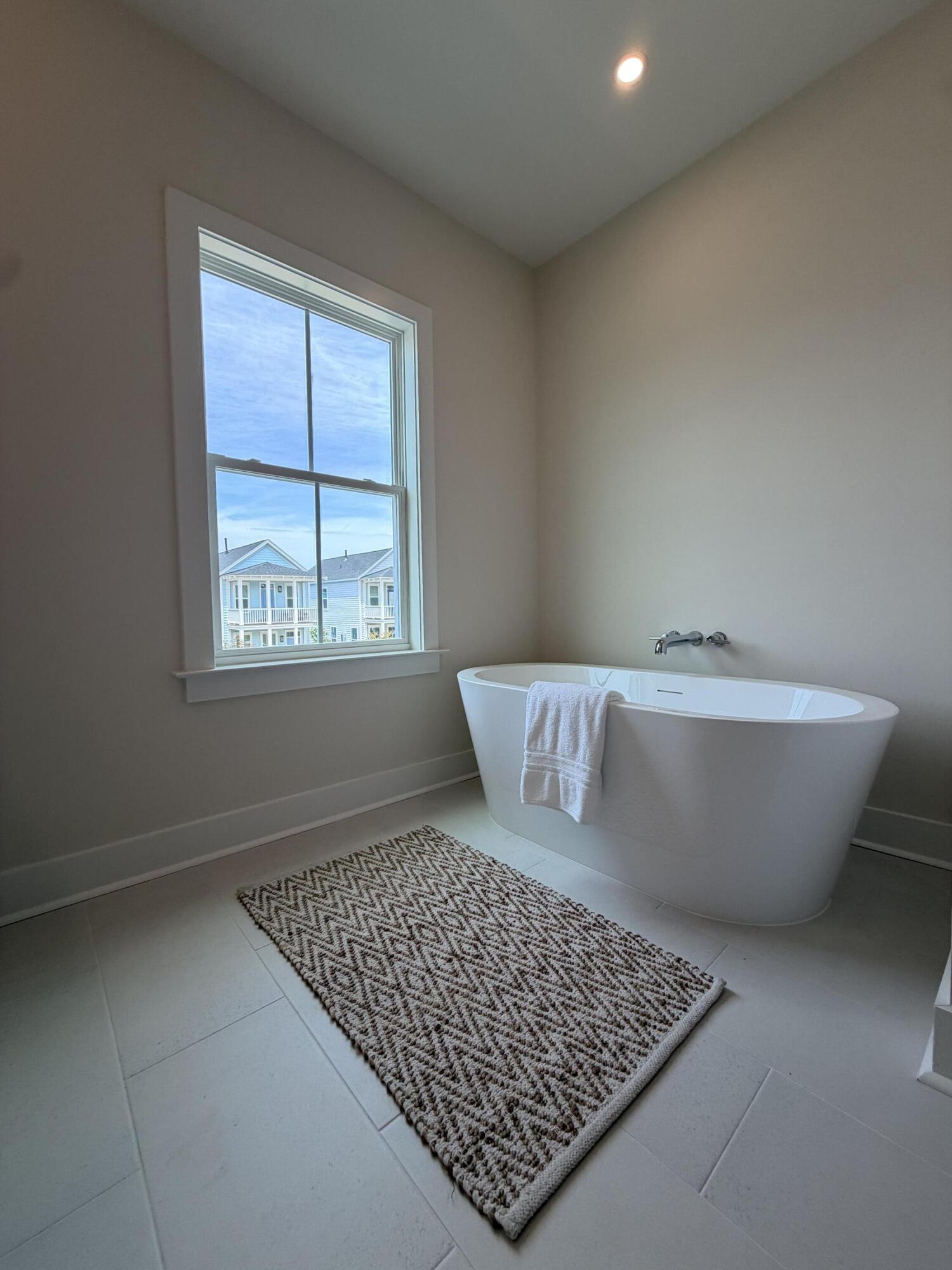 709 Rumbling Leaf Lane Summerville, SC 29486 - Photo 39 of 49 soaking tub