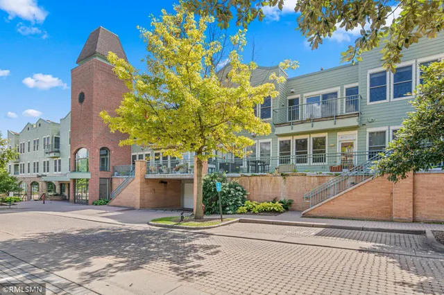 $448,000 | 610 Main Street North, Unit 305, Stillwater, MN 55082