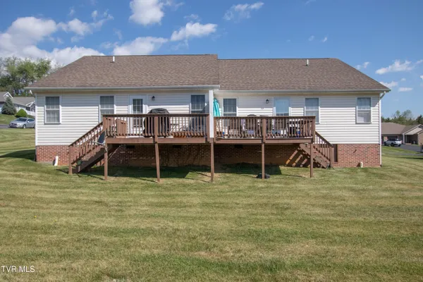$350,000 | 20924 Deer Run Drive, Unit A & B, Abingdon, VA 24211