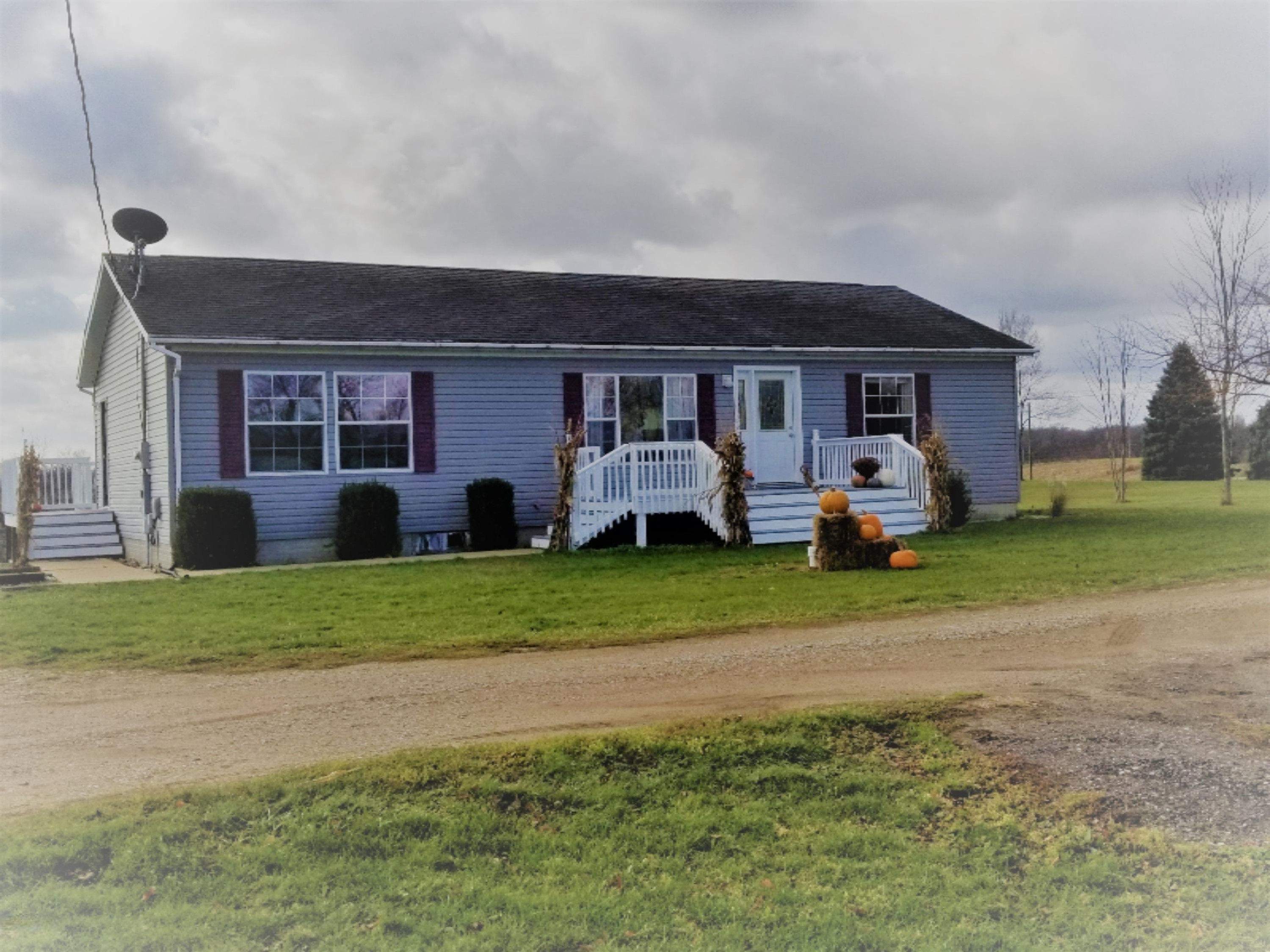 61689 Roberts Road Three Rivers, MI 49093 - Photo 1 of 23 edit