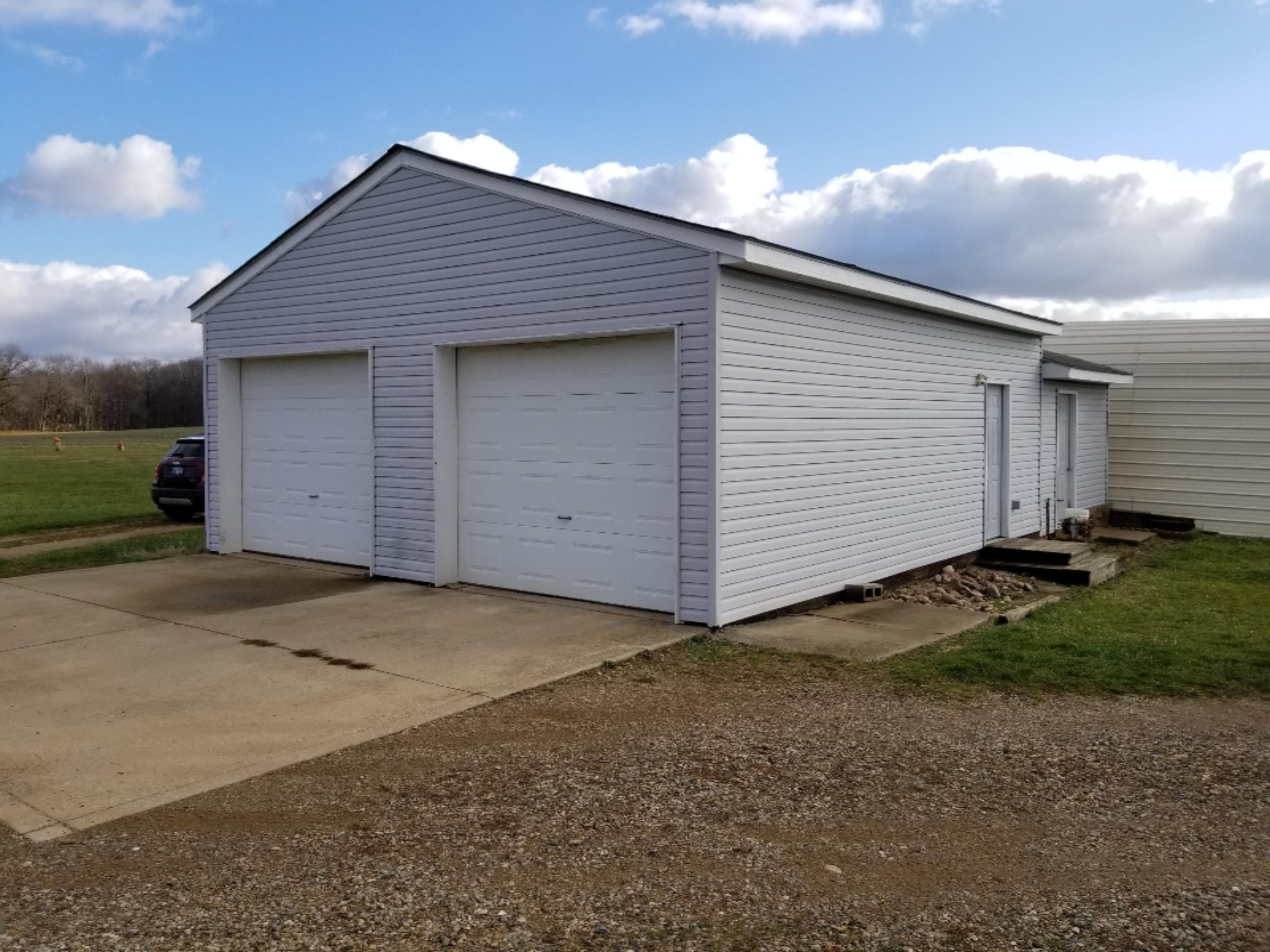 61689 Roberts Road Three Rivers, MI 49093 - Photo 3 of 23 20201123_105214