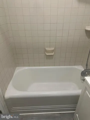 $1,050 | 2202 North Charles Street, Unit 3F, Baltimore, MD 21218